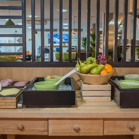 Manchester West By Ihg Hotell