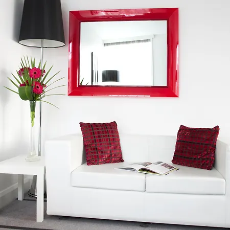 Hotel Crowne Plaza Centre By Ihg 4*