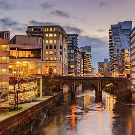 Ibis Centre 96 Portland Street Hotel 3*