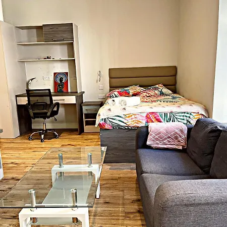 Cosy Serviced Heart Of *