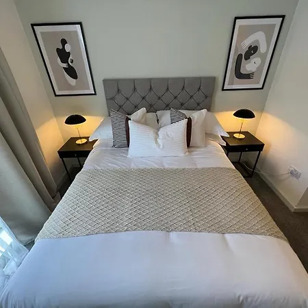 Apartment Stunning Centre From