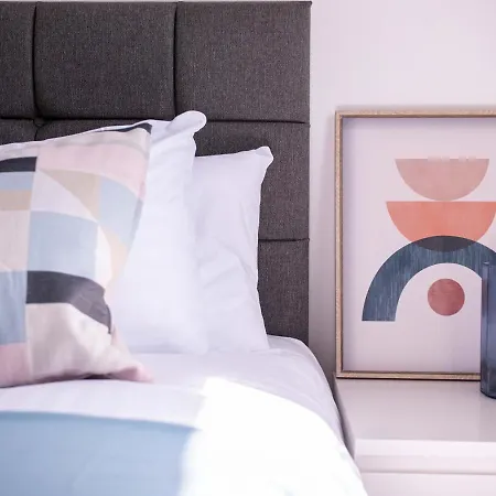 Pass The Keys Lovely 3 Bedroom Golf Club And Parking *