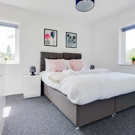 Pass The Keys Lovely 3 Bedroom Golf Club And Parking בית נופש