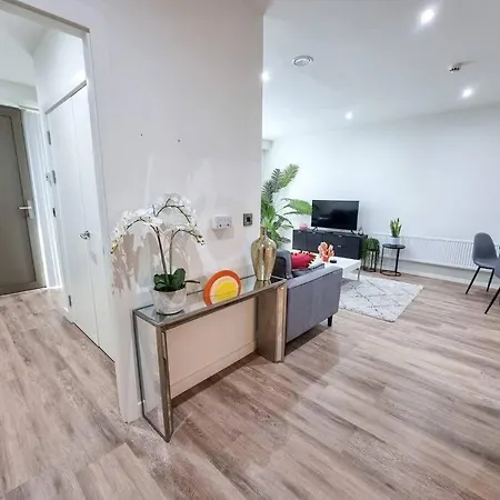 Luxury Centre Townhouse With Parking Сasa de vacaciones