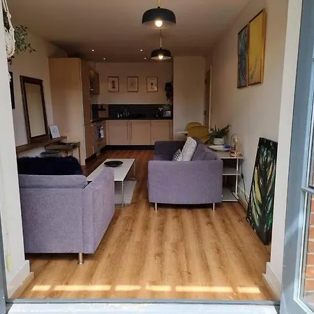 Modern & Stylish Centre Flat Апартаменты Манчестер