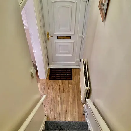 Modern, Spacious And Comfortable 3 Bedroom Home. *