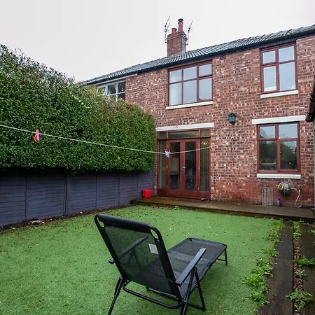 3-bedroom House In Chorlton Full Of Character Manchester