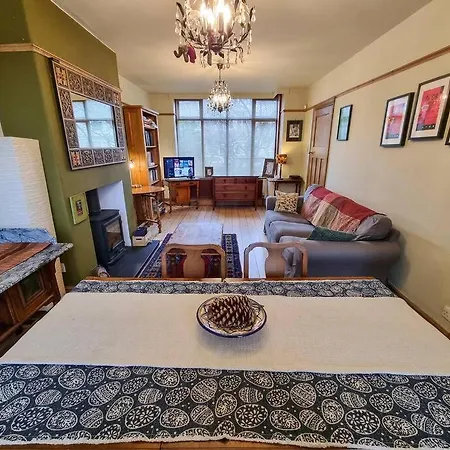 Holiday home 3-bedroom House In Chorlton Full Of Character Manchester