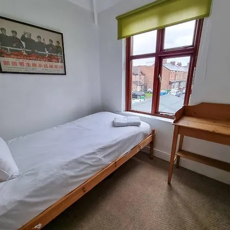 3-bedroom House In Chorlton Full Of Character Holiday home