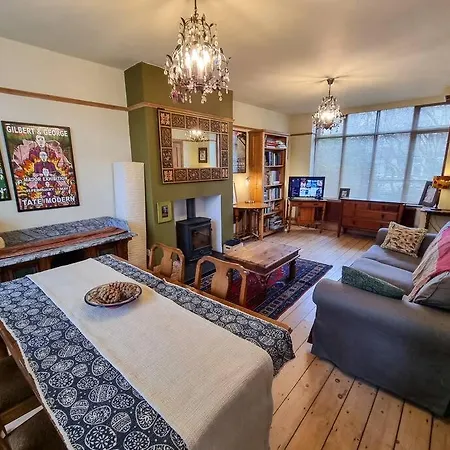 Holiday home 3-bedroom House In Chorlton Full Of Character *