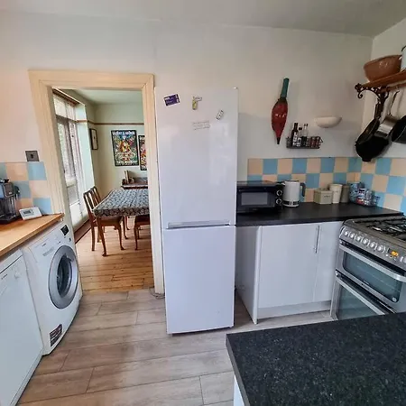 3-bedroom House In Chorlton Full Of Character Holiday home Manchester