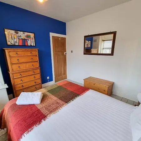 Holiday home 3-bedroom House In Chorlton Full Of Character *