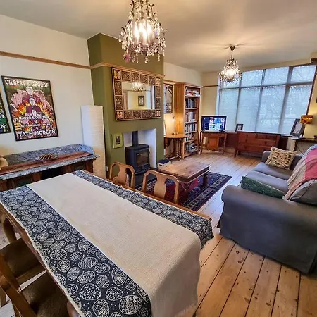 3-bedroom House In Chorlton Full Of Character Holiday home