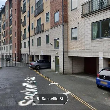 Lovely 2-bedroom Apartment, Free Parking Apartmán