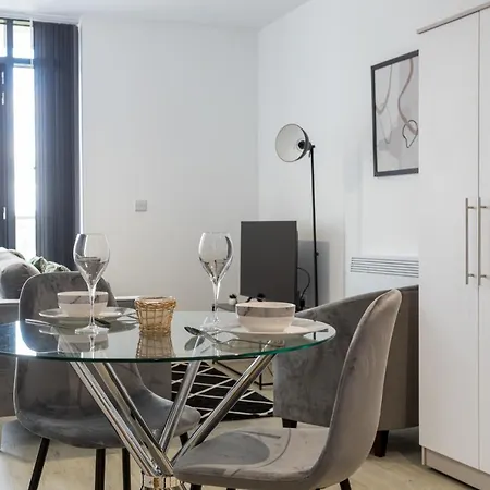 Modern And Stylish Studio In Lejlighed *