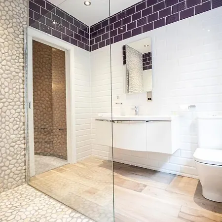 Huge City Centre Townhouse With Roof Terrace Манчестер