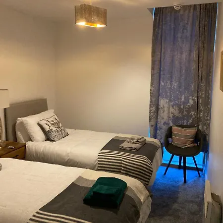 City Centre - Longer And Save