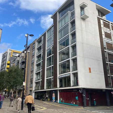 City Centre - Longer And Save