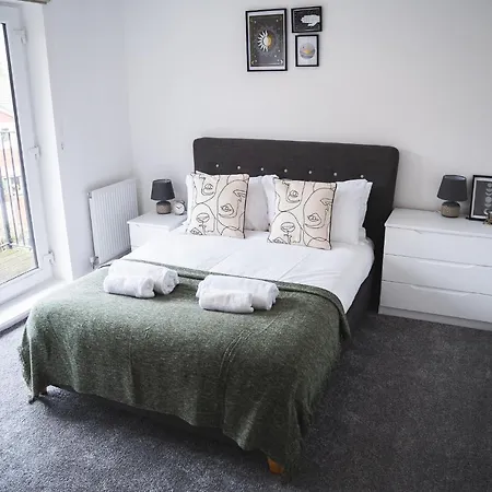 Centre 2-bed - New - Free Wi-fi - * Manchester