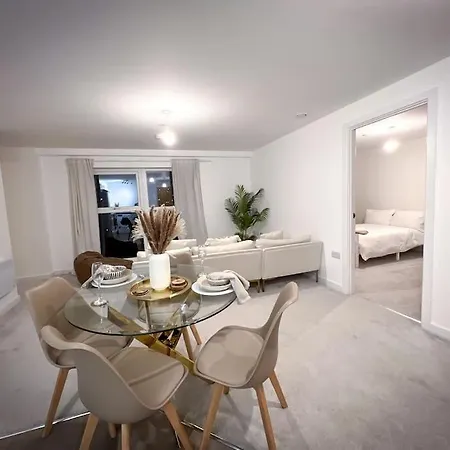 Private Lux Centre In Apartment *