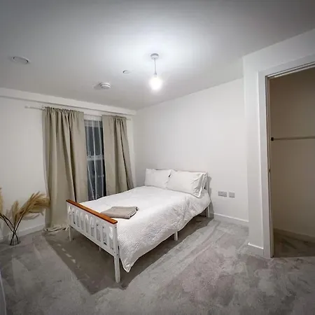 Private Lux Centre In * Manchester