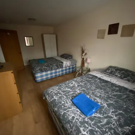 Big Rusholme With Tv And Private Bathroom-parking&wifi Bed & Breakfast *