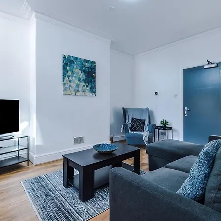 Holiday home Edward House *