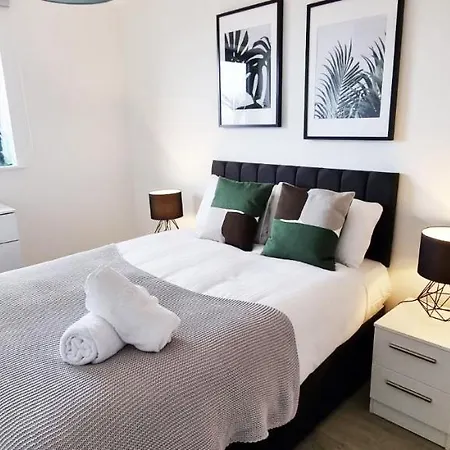 2 Bedroom Penthouse * 맨체스터