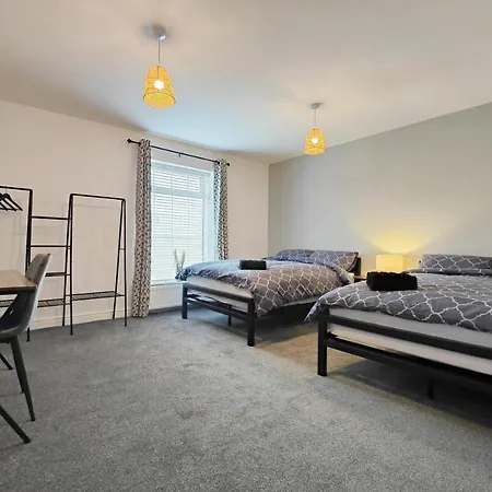 펜션 Stott House - Bright Spacious Townhouse 15 Minutes To Central With Free Parking 맨체스터