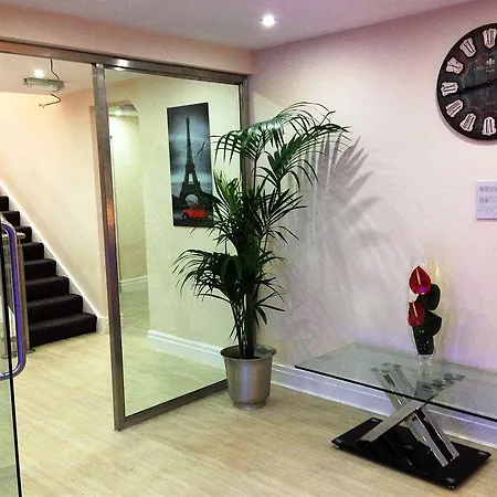 מלון Ville Hotel