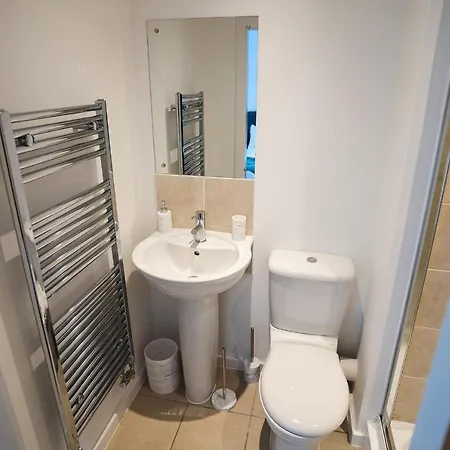 Centre 2-bed - New - Free Wi-fi -