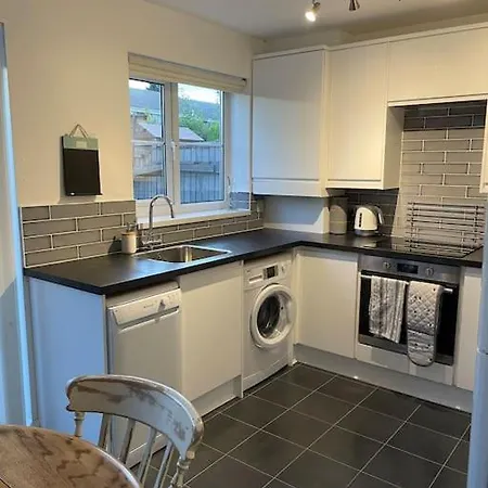 Holiday home 2 Bedroom House With Garden Manchester