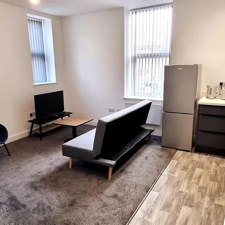 Beautiful 2-br Flat Near Salford Royal No.5 *