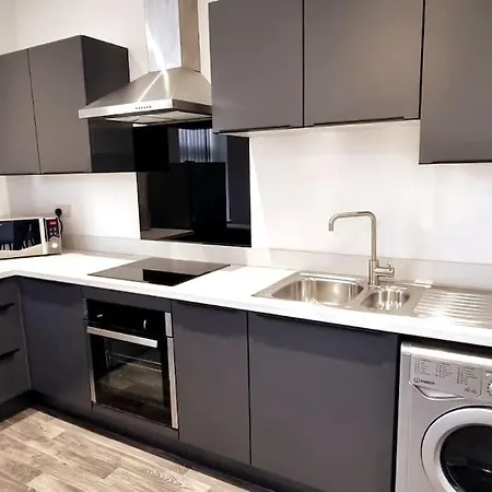 Beautiful 2-br Flat Near Salford Royal No.5 Manchester