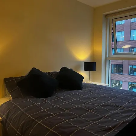 View Spacious 2 Bed 2 Bathrooms マンチェスター
