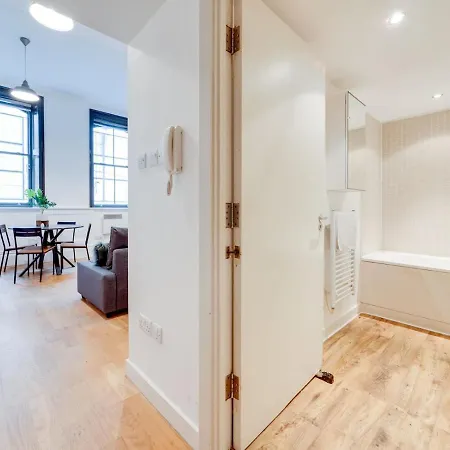 Apartment Pass The Keys Modern Ctr Studio Sleeps 6 Manchester
