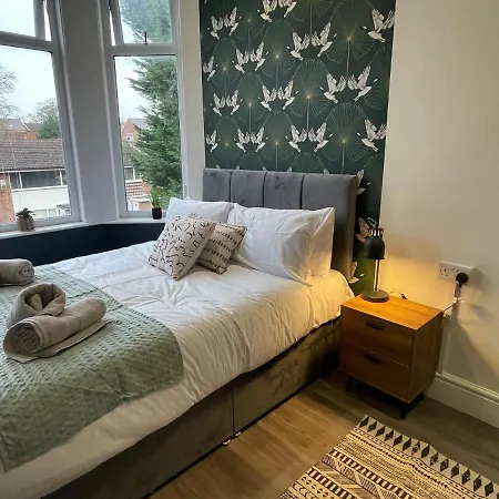 Deluxe Centrally Located In