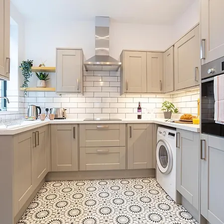 Stunning Scandi 3 Bed House In Manchester-parking 맨체스터