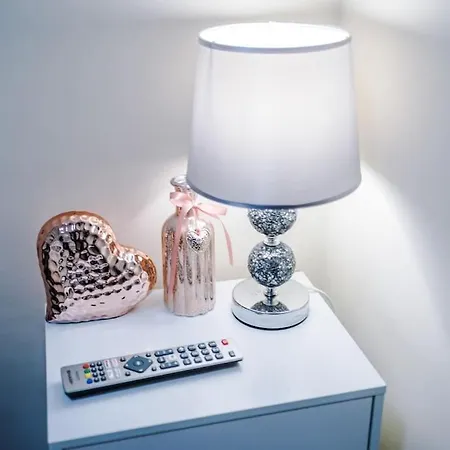 Spacious 4 Bedroom Modern House Near Centre Sleeps 12 別荘 マンチェスター