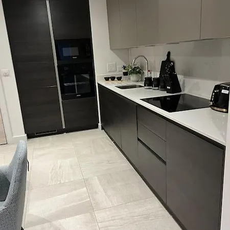 Luxury 2 Bed Apartment, Center, Gym * Manchester