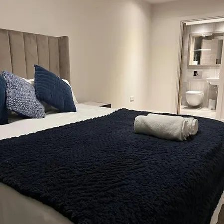 Luxury 2 Bed Apartment, Center, Gym Lejlighed