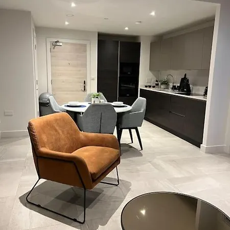 Lejlighed Luxury 2 Bed Apartment, Center, Gym *
