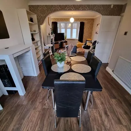 Spacious 3 Bedroom Semi Detached In Feriehus