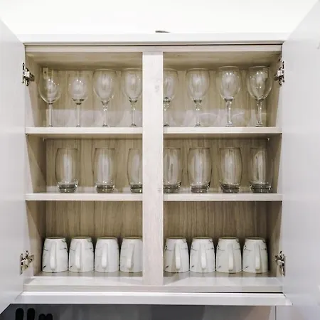 Spacious 4 Bedroom Modern House Near Centre Sleeps 12 * Manchester