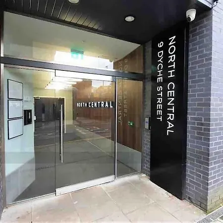 Stylish 2 Bedroom Манчестер