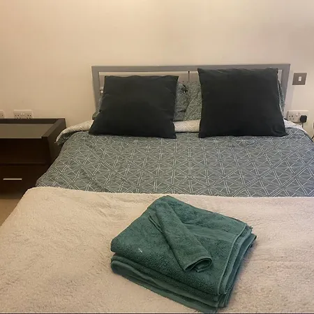 Lovely One Bedroom Flat In The Centre *