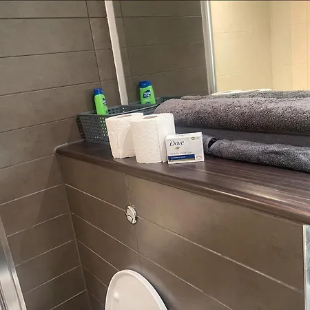 Lovely One Bedroom Flat In The Centre *