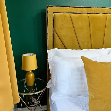 Apartman Cozy 1 Bedroom In The Location In Centre *