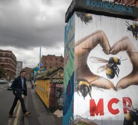 Lewis 3 Well Located Northern Quarter Sleeps Upto 8 맨체스터