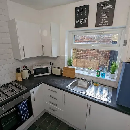 Semesterbostad Gloucester Pl - Affordable 3 Bed House